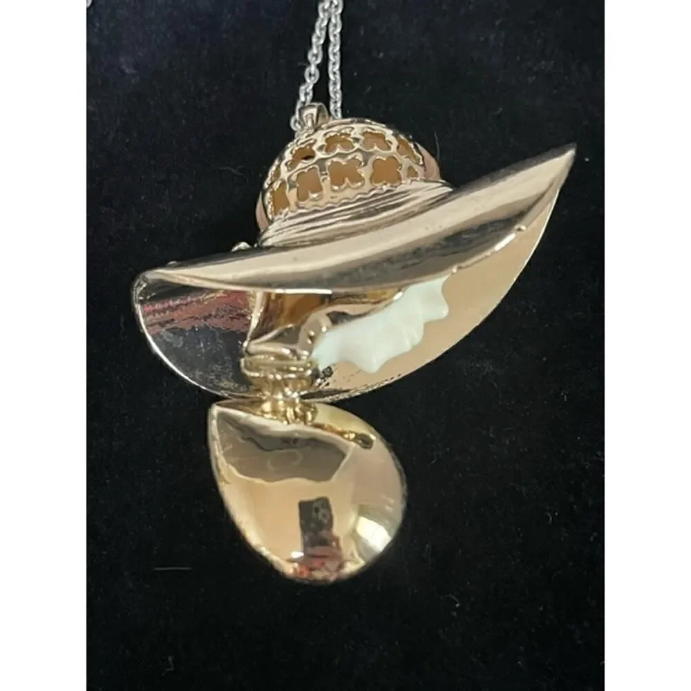 Lady Head Pendant w/ Crystal embellishment Necklace 24